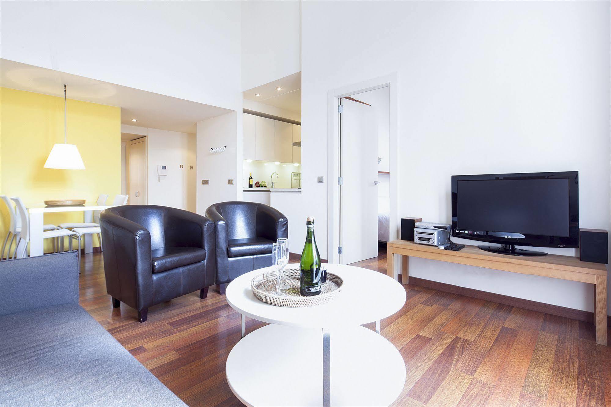 Inside Barcelona Apartments Mercat Luaran gambar