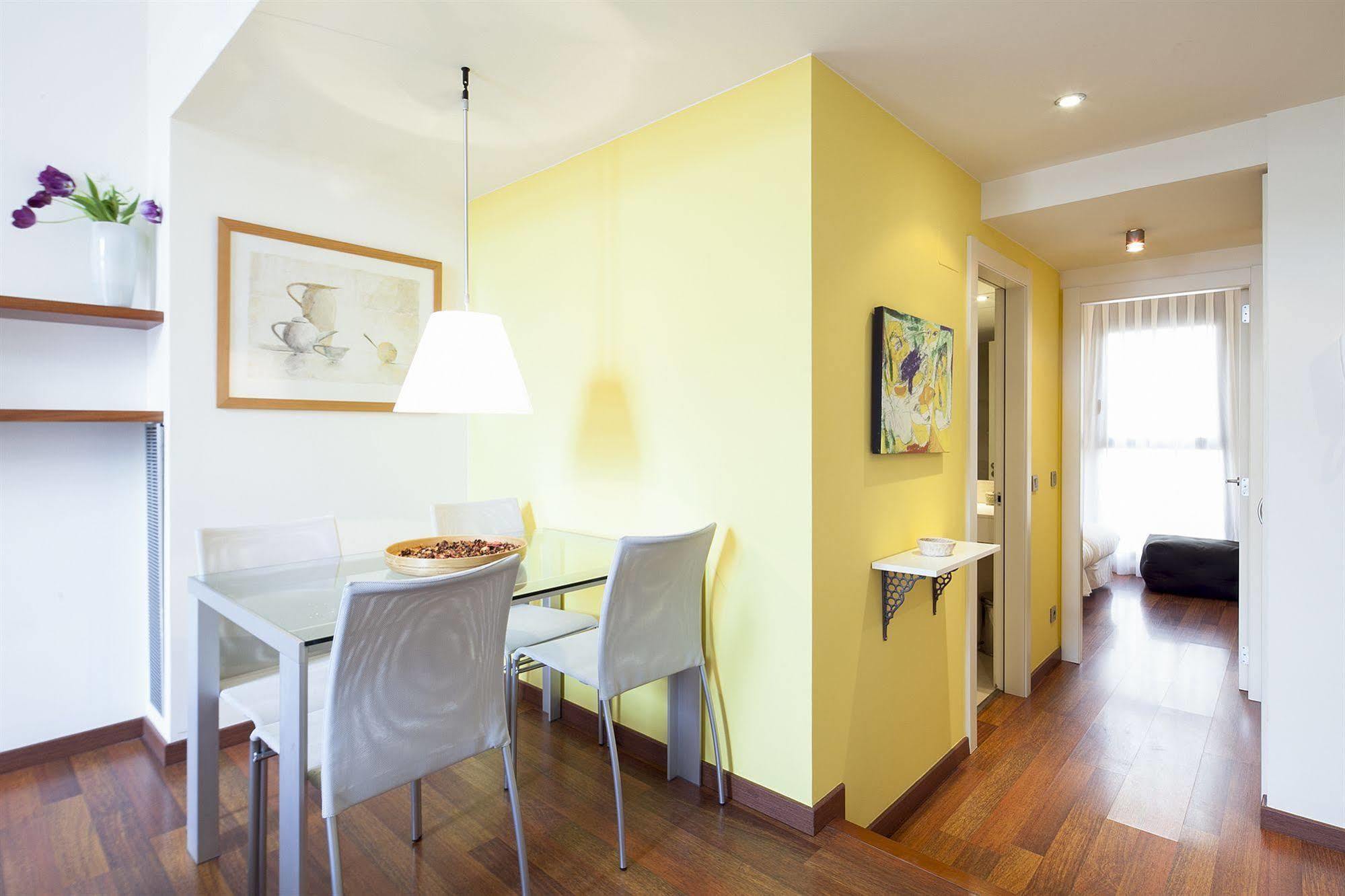 Inside Barcelona Apartments Mercat Luaran gambar