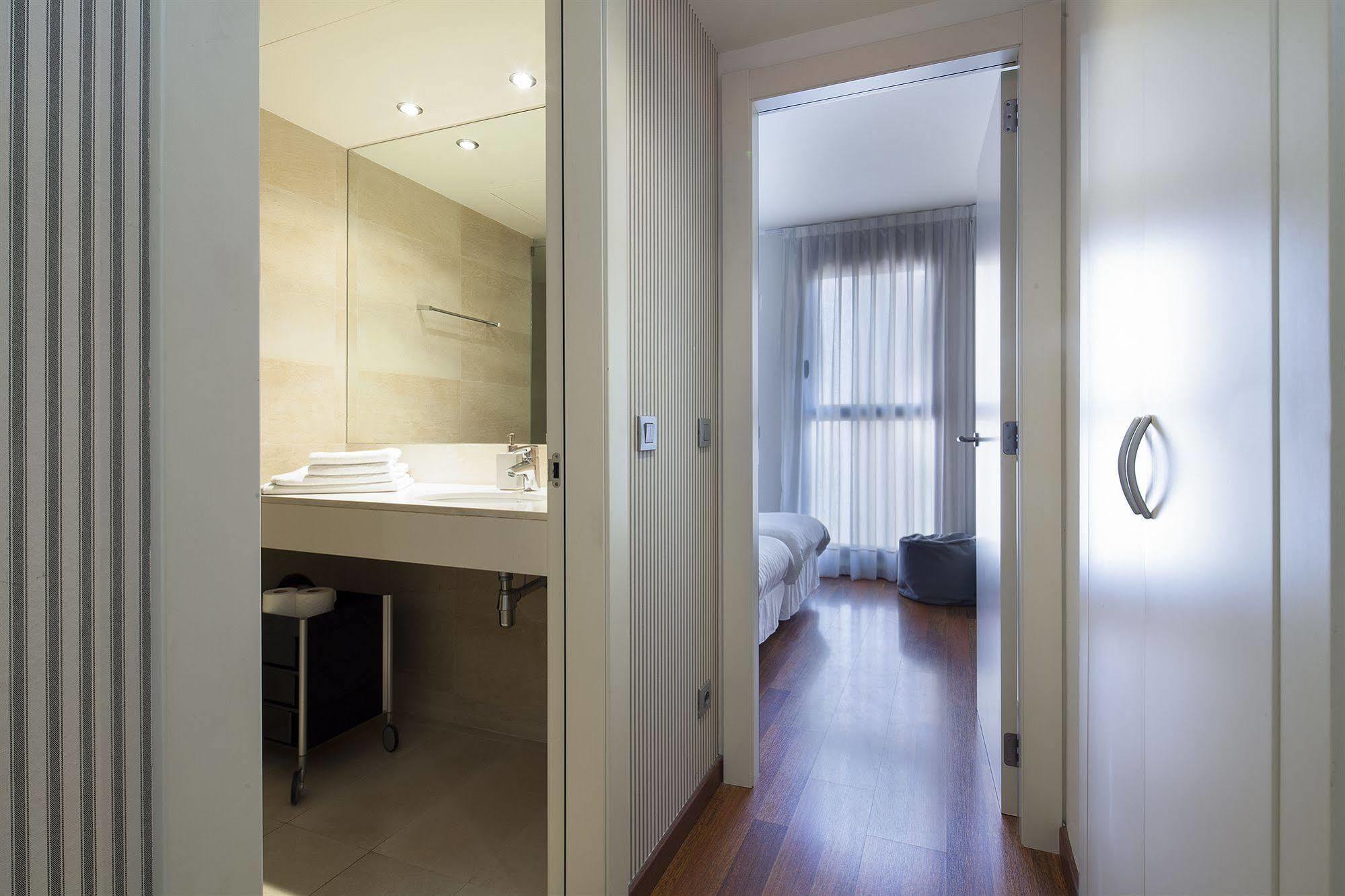 Inside Barcelona Apartments Mercat Luaran gambar